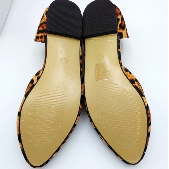 Leopard Pattern Slip On Flats - Picture 4 of 6